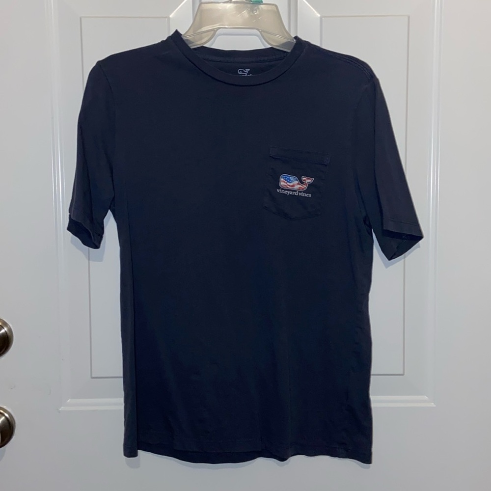 Vineyard vines t-shirt